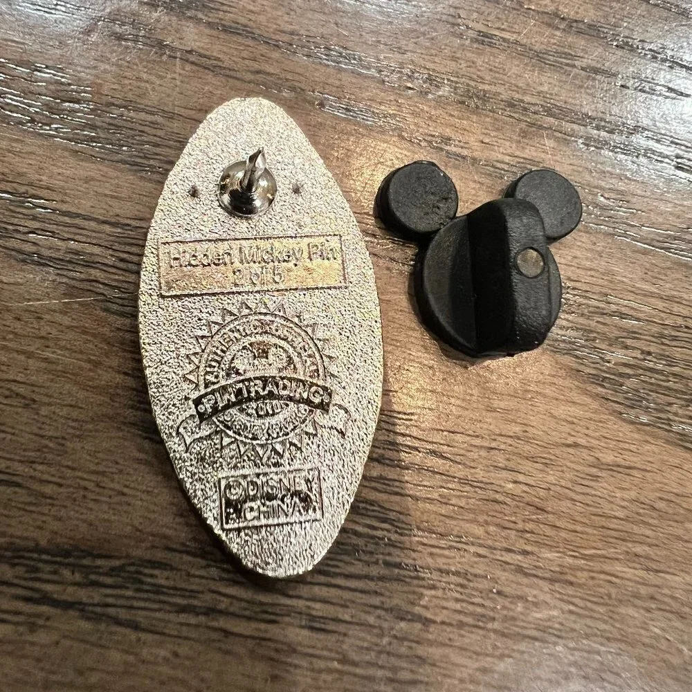 ๐ (4/$32) - RARE DISNEY 2010 Hidden Mickey Resorts Collection Pin: Caribbean - Picture 2 of 5